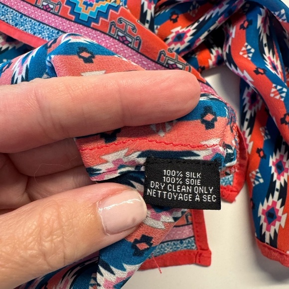 Tolani Silk Long Sleeve Pink Multicolor V neck shirt blouse size small or medium - Picture 6 of 10